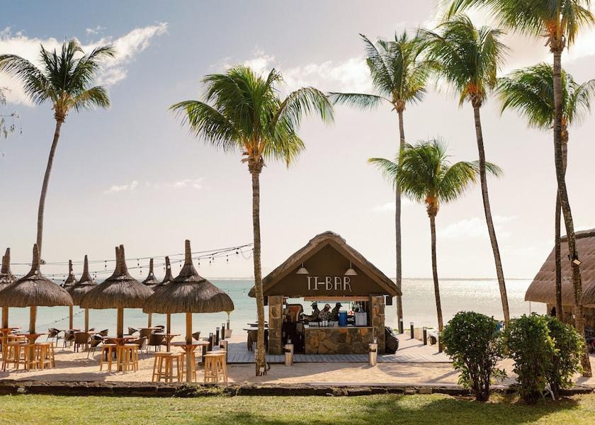  Belle Mare Beach Bar