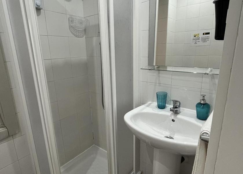 Community of Madrid Madrid Double Room with Private Bathroom