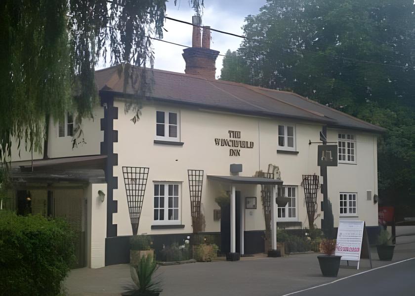 England Hook Hotel Exterior