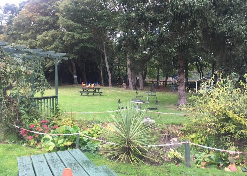England Hook Property Grounds