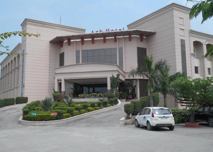Uttarakhand Rudrapur Hotel Exterior