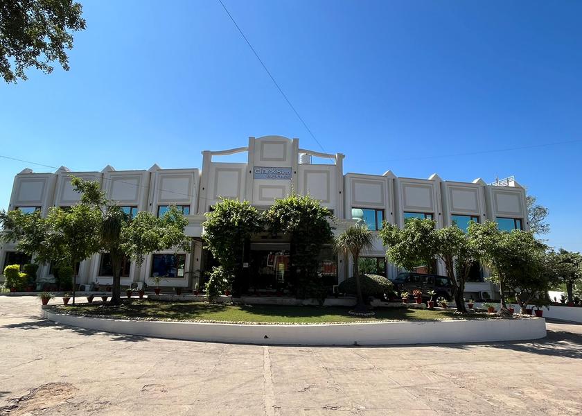 Himachal Pradesh Baddi Hotel Exterior