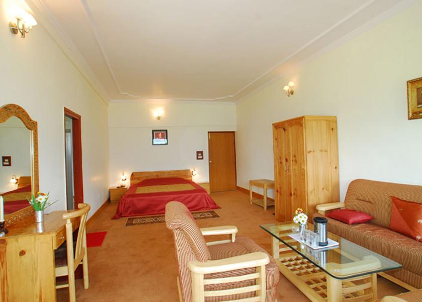 Uttarakhand Auli Laga Salude Hotel View