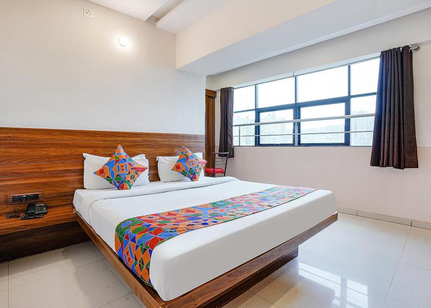 Maharashtra Pune Deluxe Room