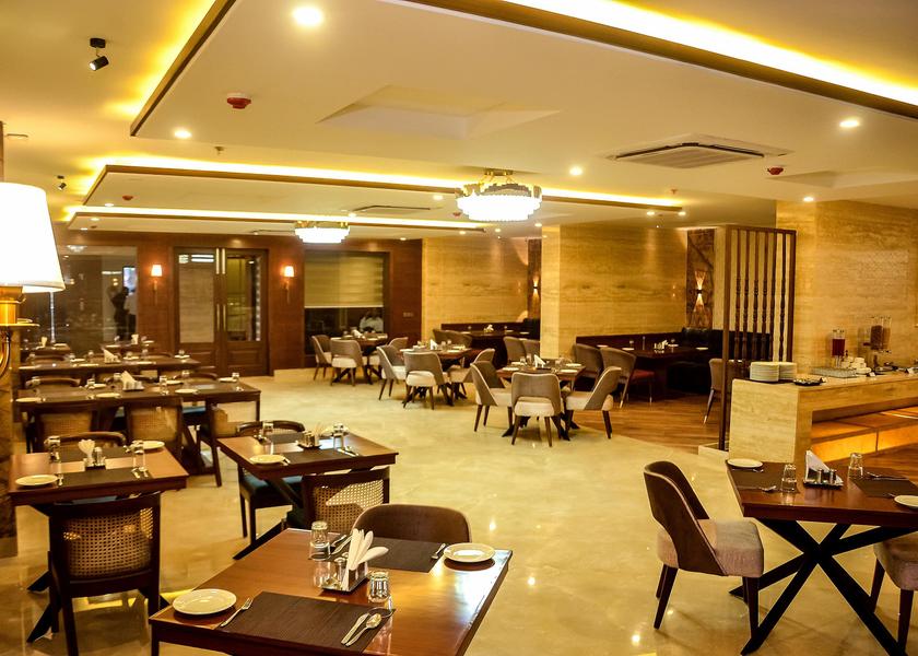 Uttarakhand Dehradun Food & Dining