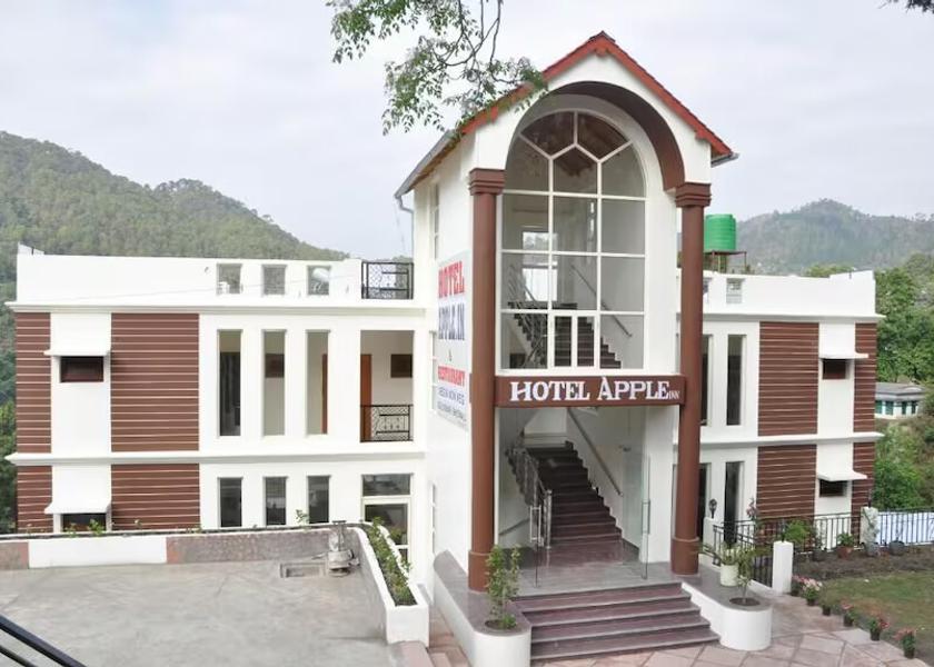 Uttarakhand Bhimtal Hotel Exterior