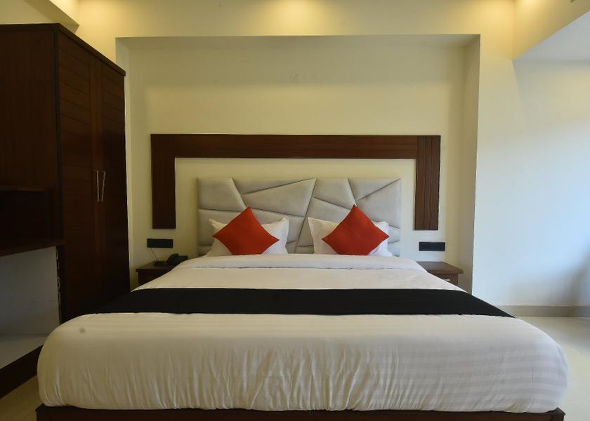 Uttarakhand Dehradun Deluxe Room
