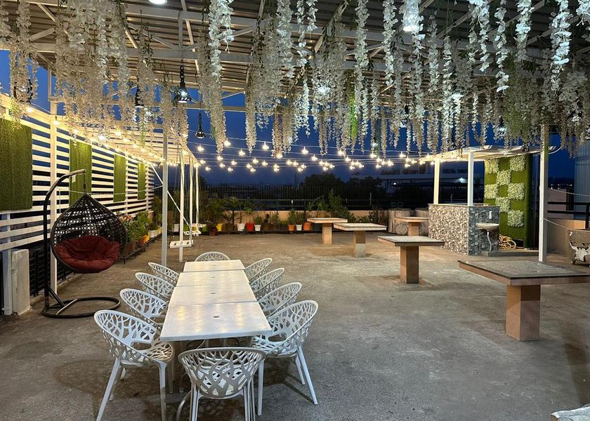 Gujarat Vadodara Food & Dining