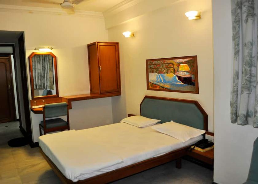 Gujarat Vadodara Non A/C Deluxe Room