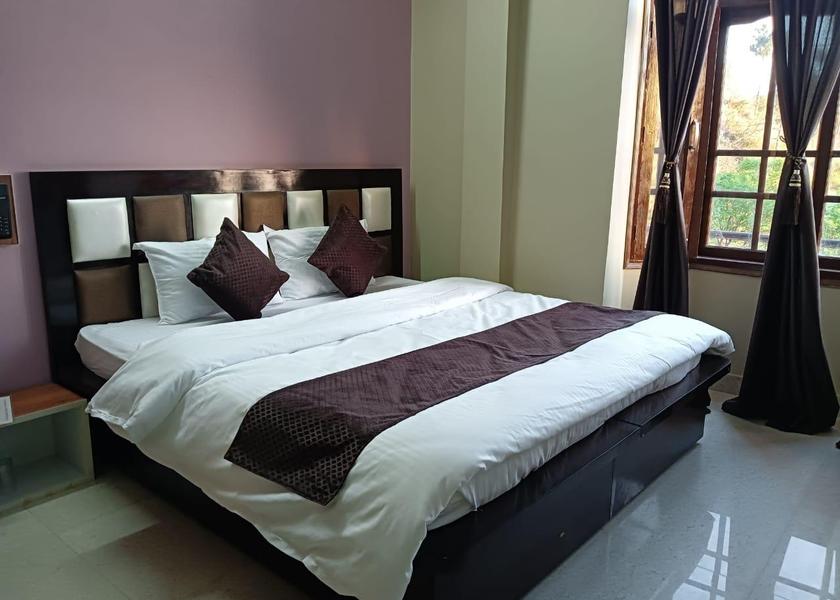 Himachal Pradesh Majhgaon Shamlati Deluxe Double Room