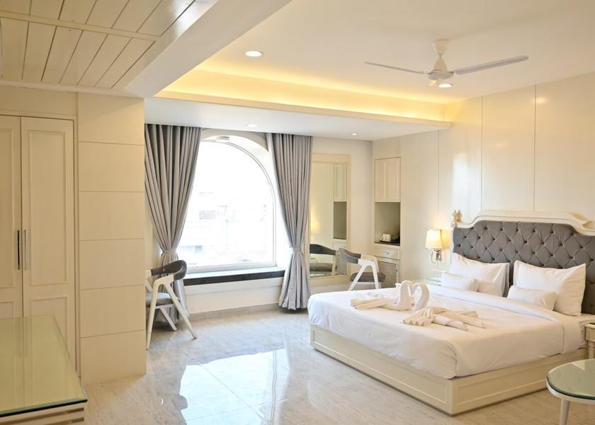 Uttar Pradesh Varanasi JUNIOR SUITE ROOM