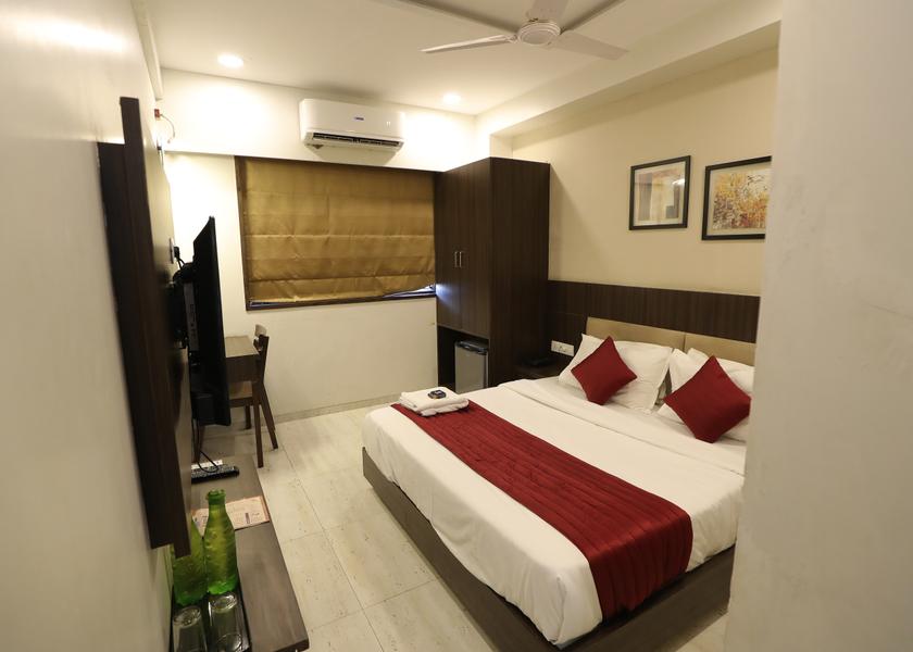 Gujarat Surat Deluxe Room