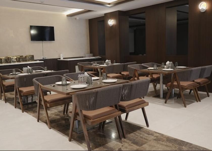 Madhya Pradesh Indore Food & Dining
