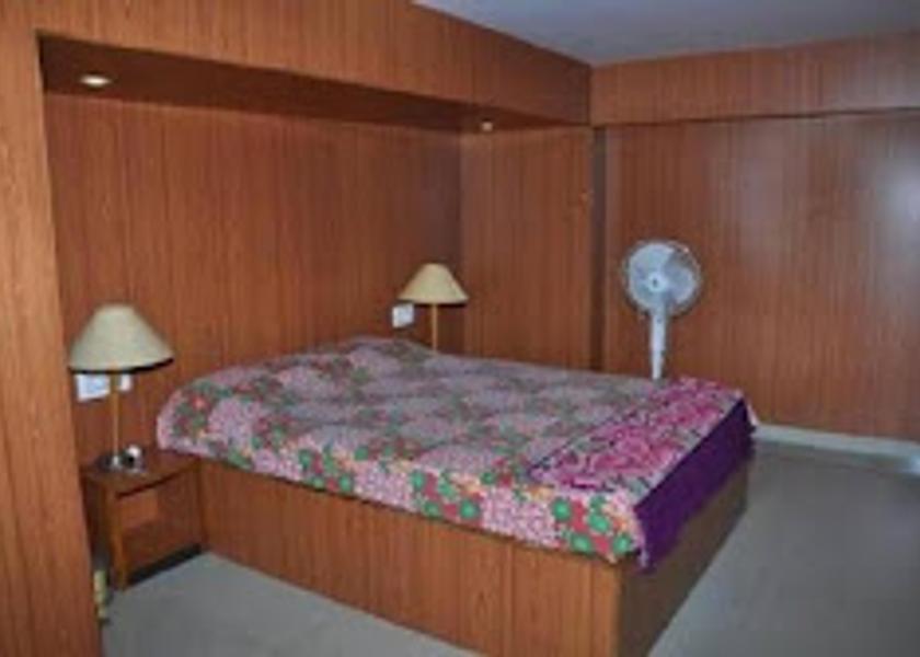 Karnataka Chitradurga Deluxe AC Room