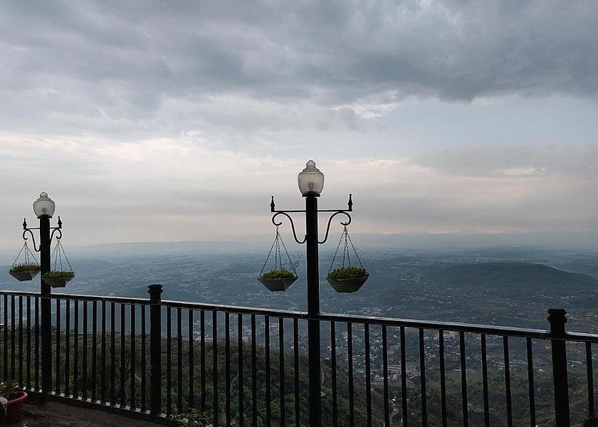 Uttarakhand Mussoorie Hotel View