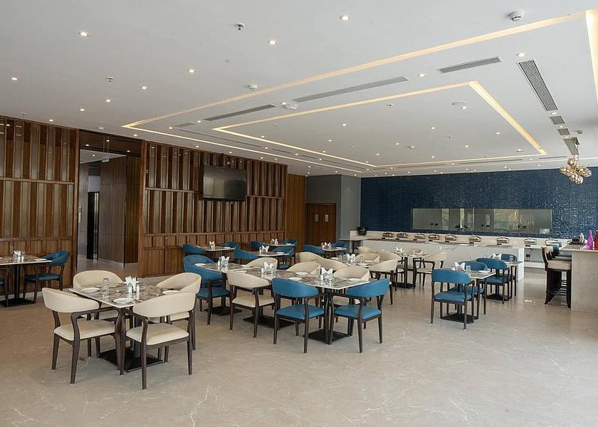 Maharashtra Pune Food & Dining