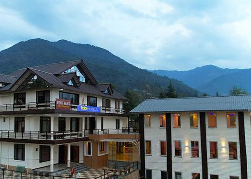 Himachal Pradesh Bir Hotel Exterior