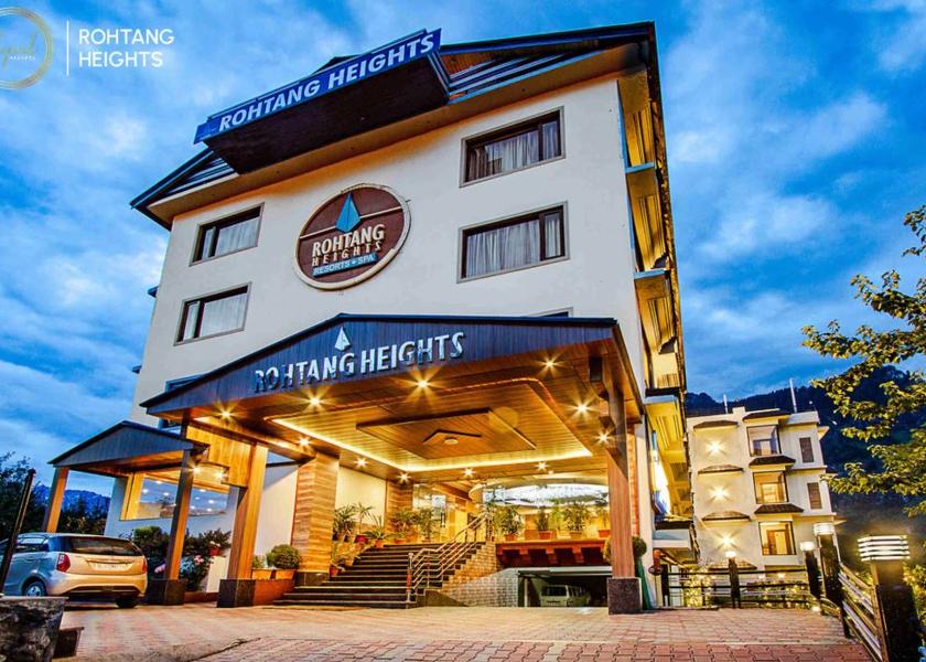 Himachal Pradesh Manali Hotel Exterior