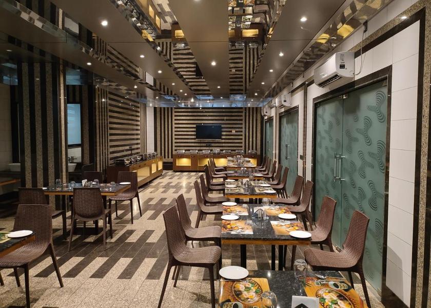 Maharashtra Shirdi Food & Dining