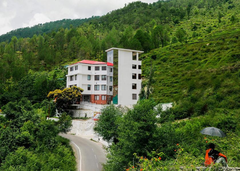 Uttarakhand Ranikhet Hotel Exterior