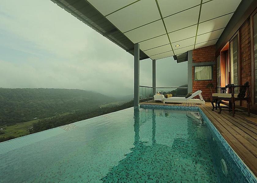 Kerala Munnar Pool