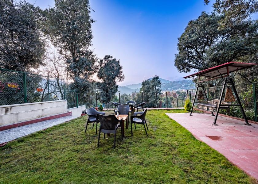 Uttarakhand Bhimtal Hotel Exterior