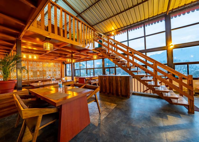 Uttarakhand Bhimtal Hotel Exterior