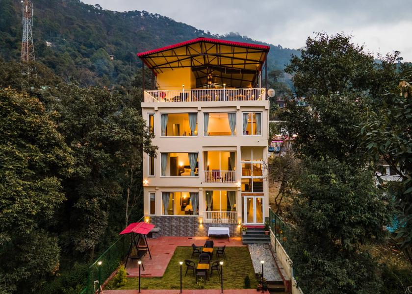 Uttarakhand Bhimtal Hotel Exterior