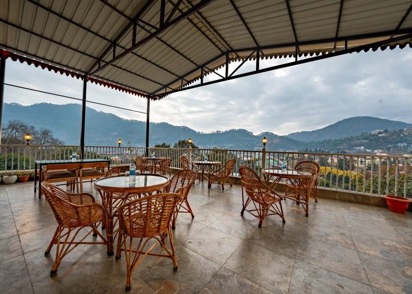Uttarakhand Bhimtal Hotel Exterior
