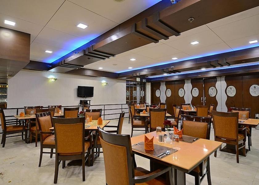 Delhi Delhi Food & Dining