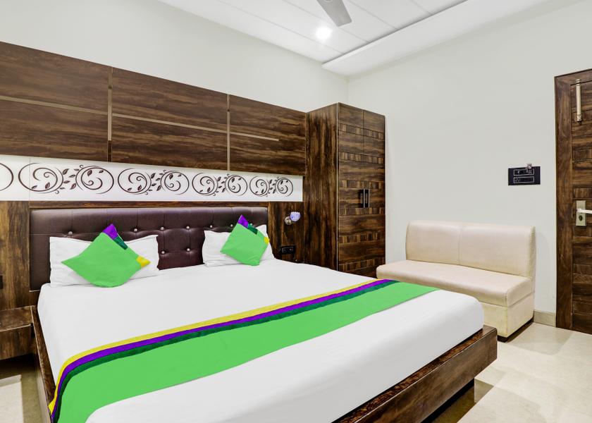 Uttar Pradesh Mathura Standard Room