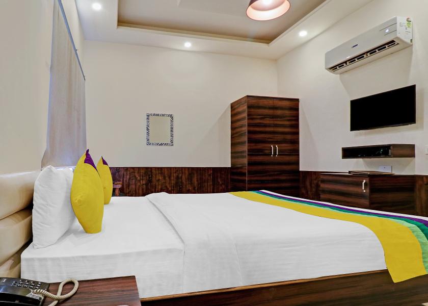Haryana Chandigarh Deluxe Double Room