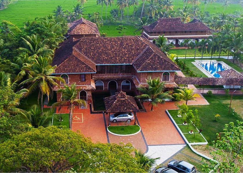 Kerala Kumarakom Hotel Exterior