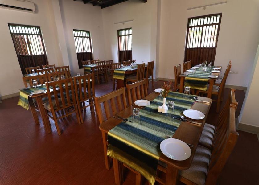 Kerala Kumarakom Food & Dining