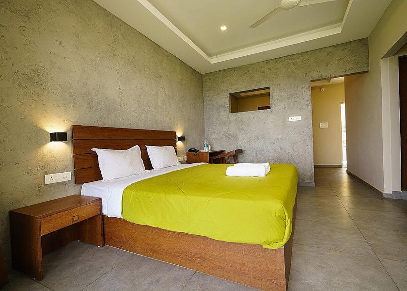Kerala Munnar Deluxe Valley Facing Room with Balcony