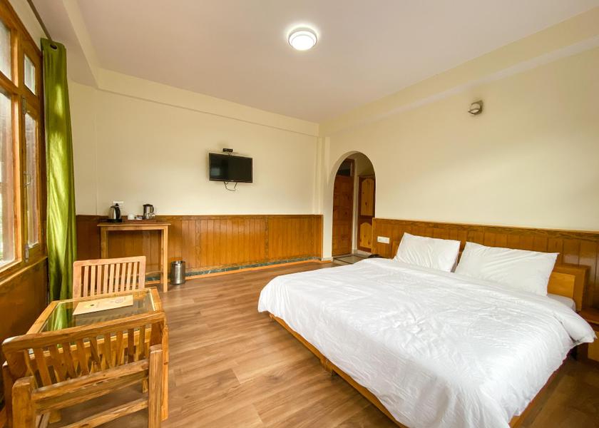 Himachal Pradesh Kalpa Deluxe Room