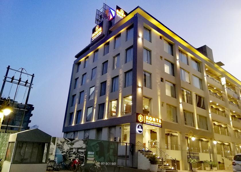 Punjab Zirakpur Hotel Exterior