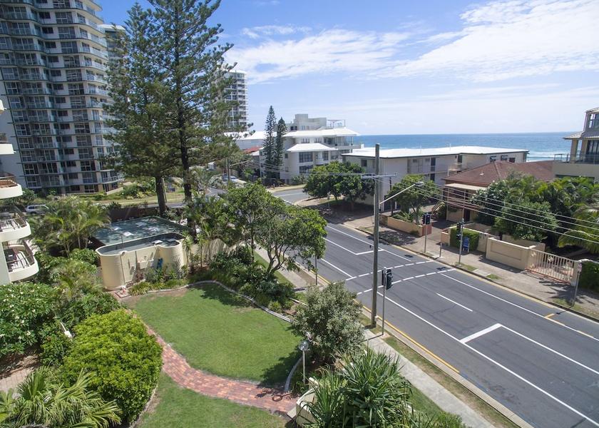 Queensland Main Beach Garden