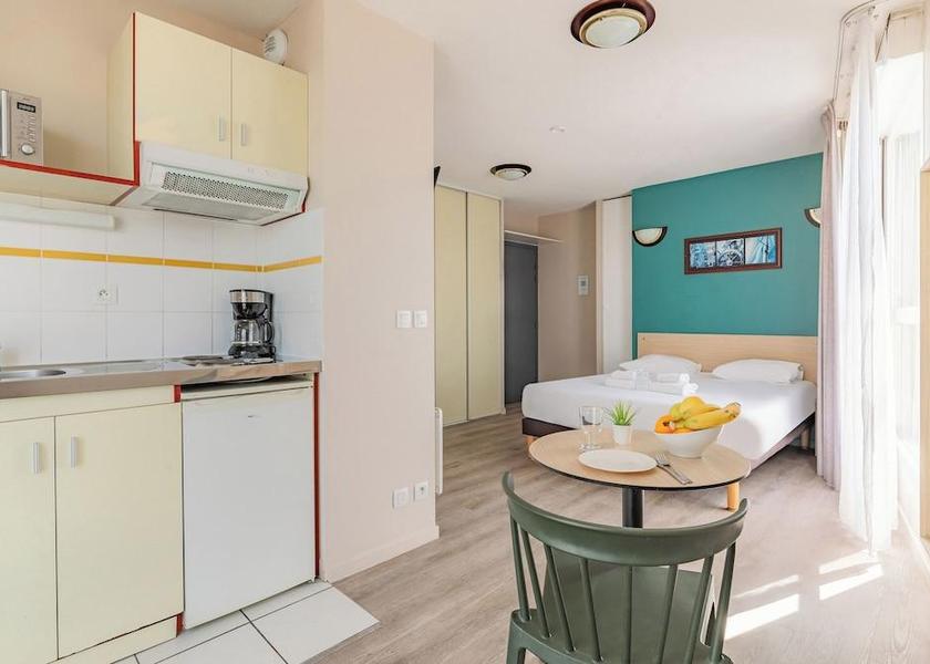 Auvergne-Rhône-Alpes Villeurbanne Guestroom