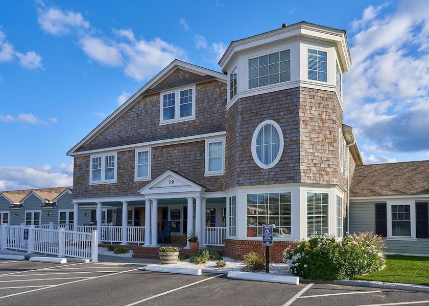 Massachusetts Dennis Port Facade