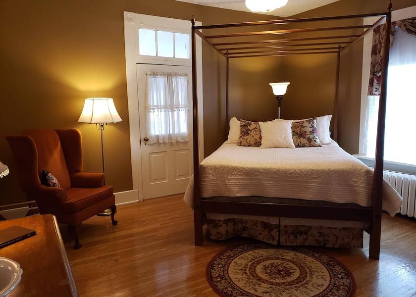 West Virginia Charles Town Room