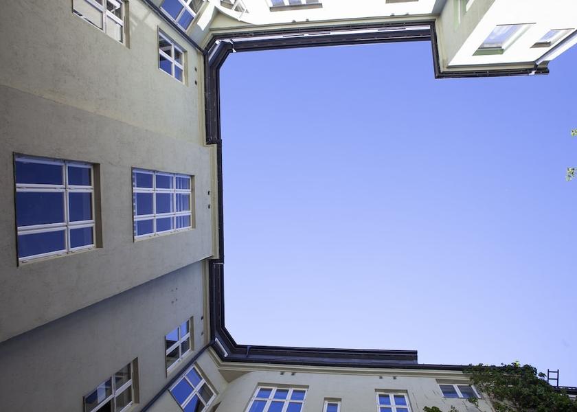  Oslo Exterior Detail