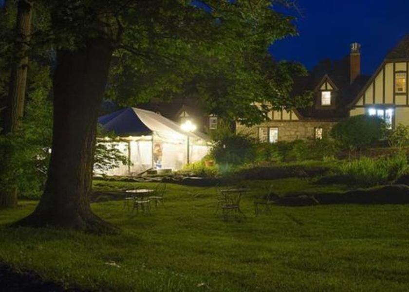 West Virginia Charles Town Facade