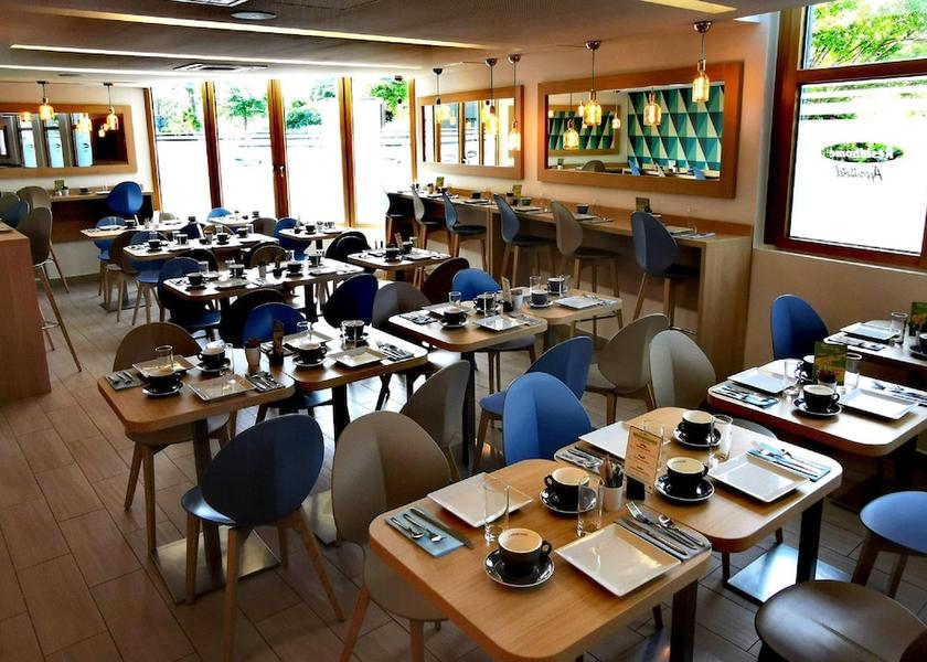 Ile-de-France Asnieres-sur-Seine Breakfast Area