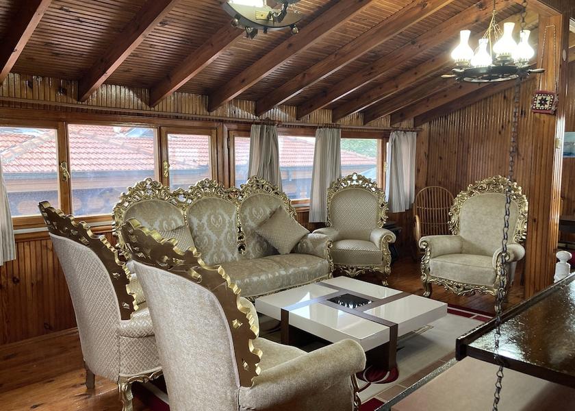  Istanbul Living Area