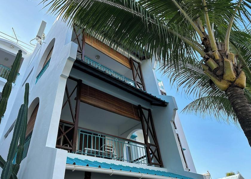 Grand Port Blue Bay Front of property