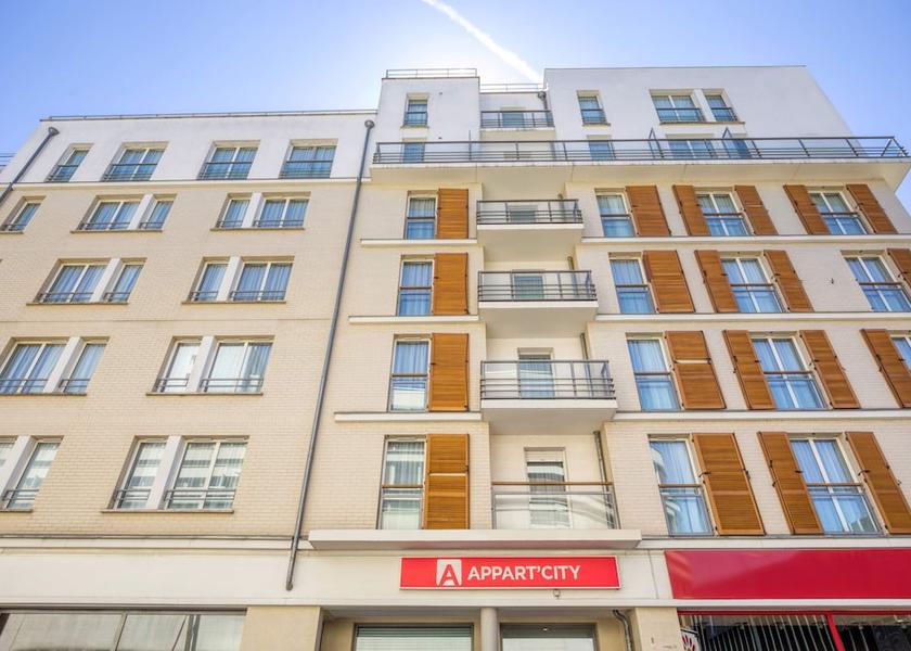 Île-de-France Clichy Front of property