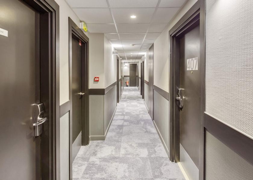 Ile-de-France Clichy Interior Entrance