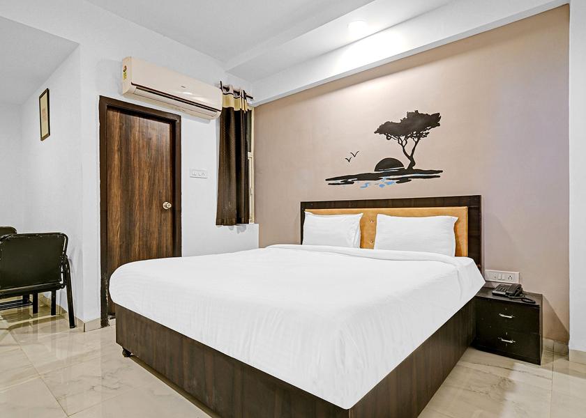 Madhya Pradesh Indore Classic Room