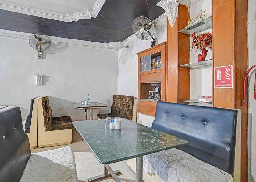 Madhya Pradesh Indore Room